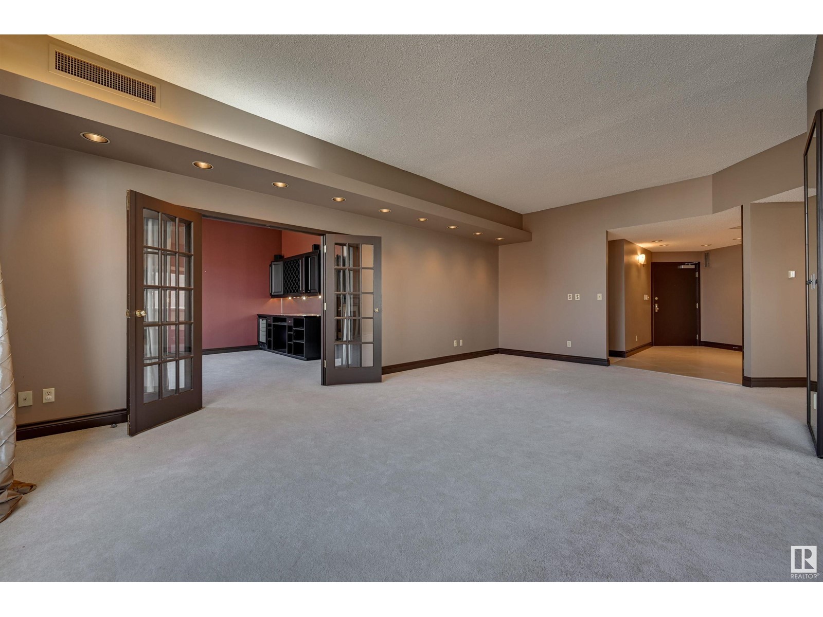 #12A 10050 118 ST NW