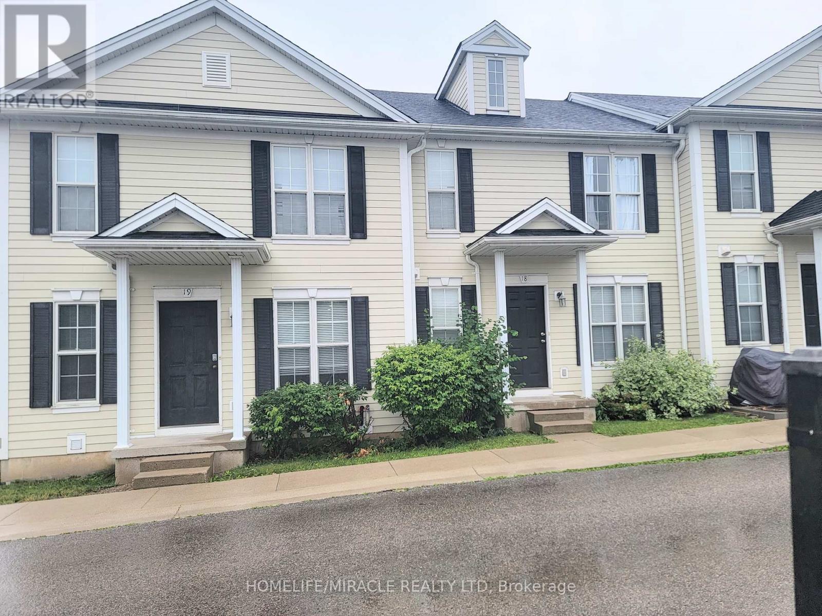 18 - 600 SARNIA ROAD