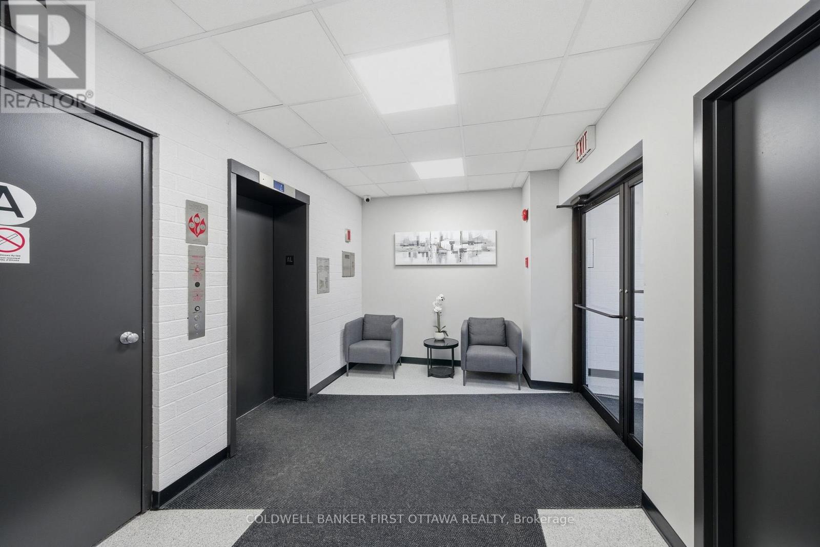 402 - 222 GUIGUES AVENUE