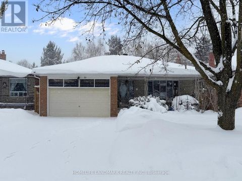50 BRUCE FARM DRIVE Toronto (Bayview Woods-Steeles) ON M2H1G5