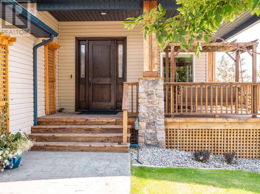 208 Mt Sunburst Place W