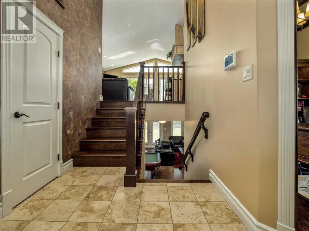 208 Mt Sunburst Place W