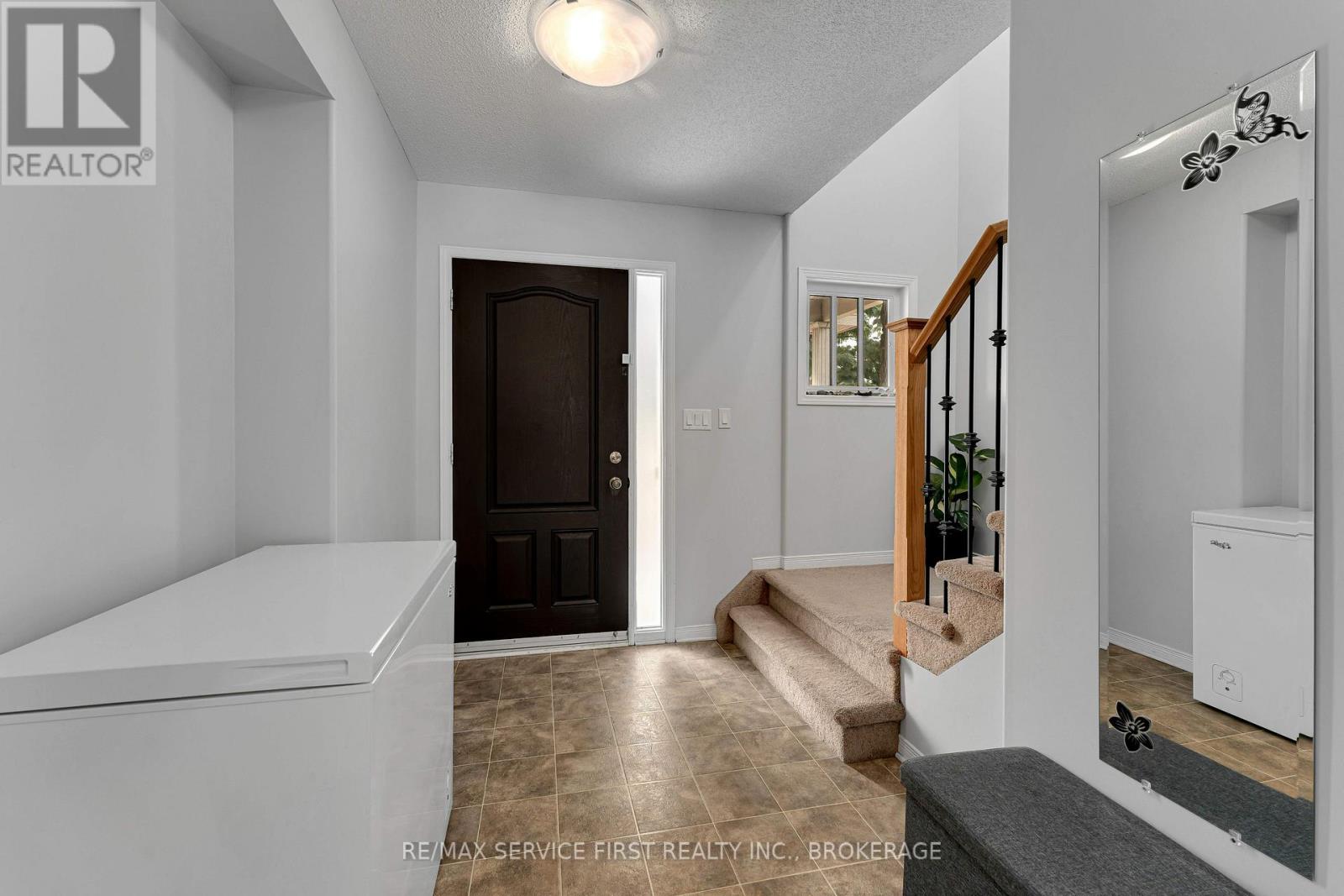 1214 AMANDA COURT