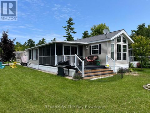 15 KENORA TRAIL Wasaga Beach ON L9Z1X7