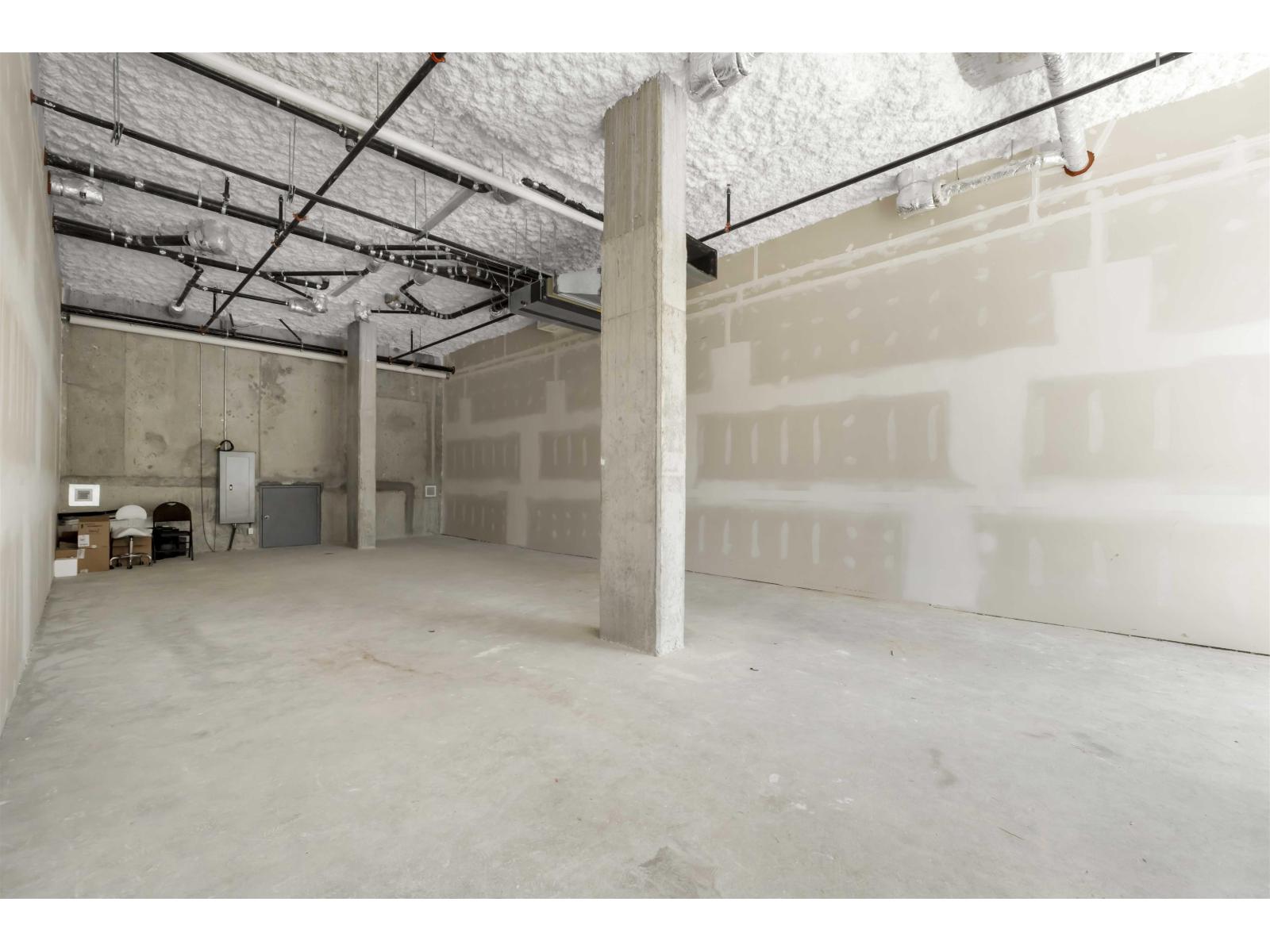 B115 20487 65 AVENUE