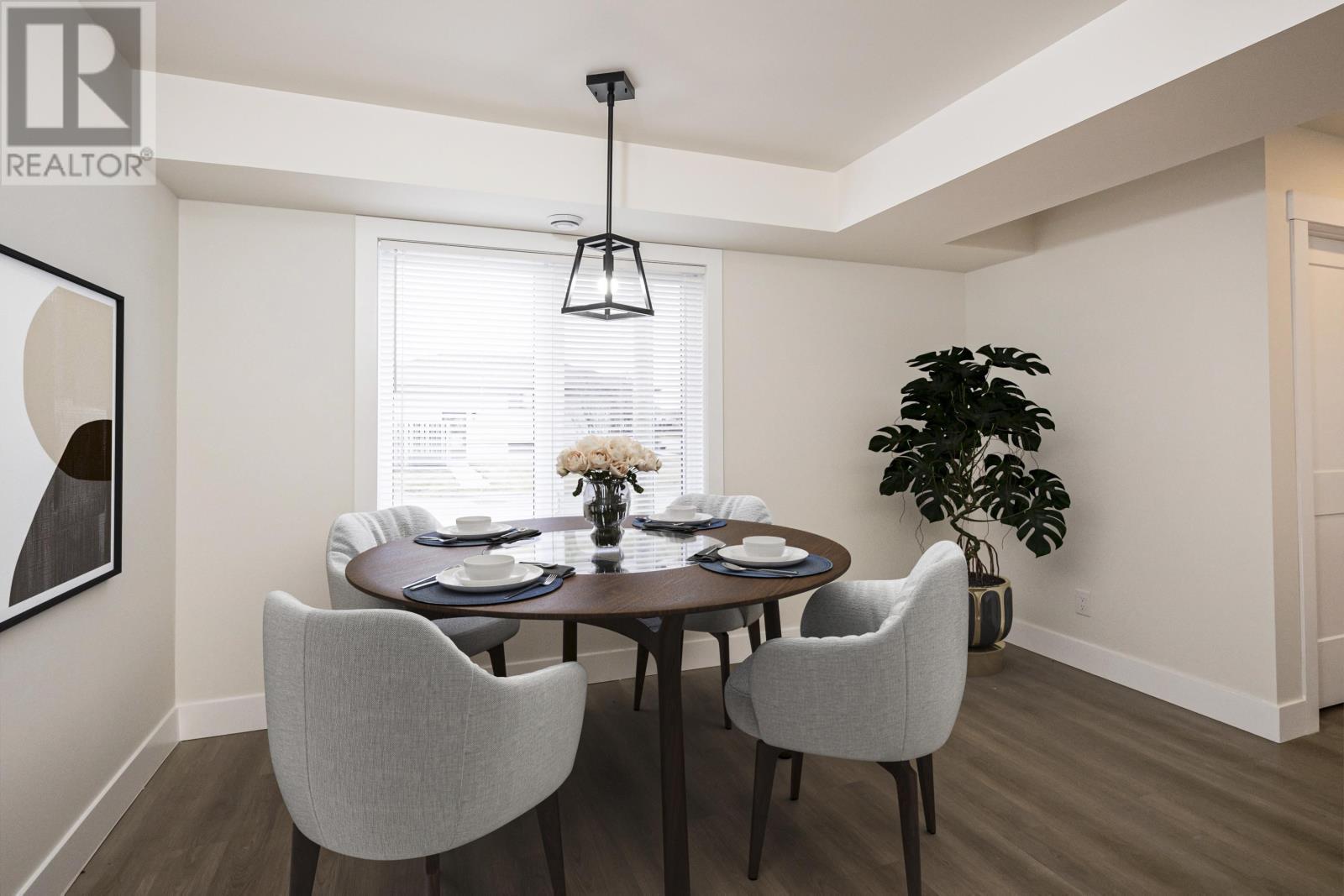 1101 FREDERICA STREET W