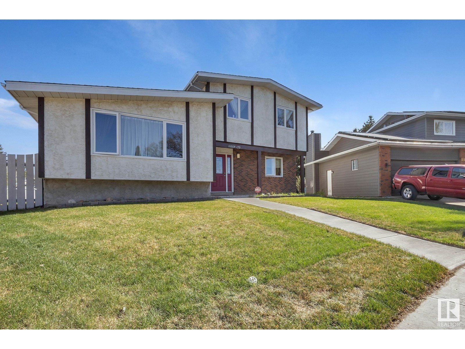 11003 170 AV NW