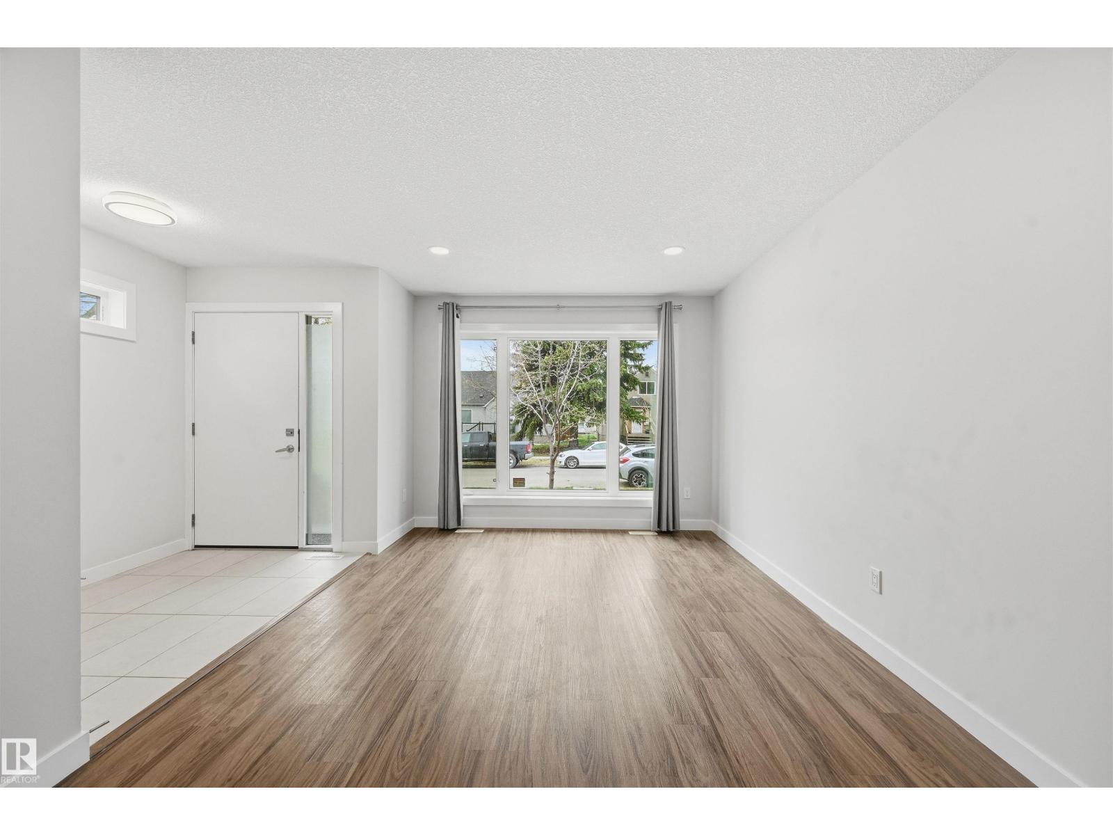 11146 78 AV NW