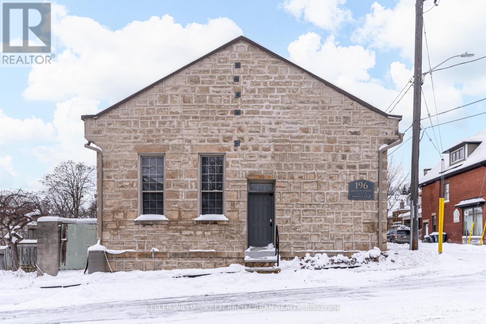 1 - 196 ARTHUR STREET N