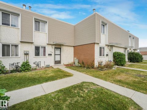 103 CORNELL CO NW Edmonton AB T5C3C3