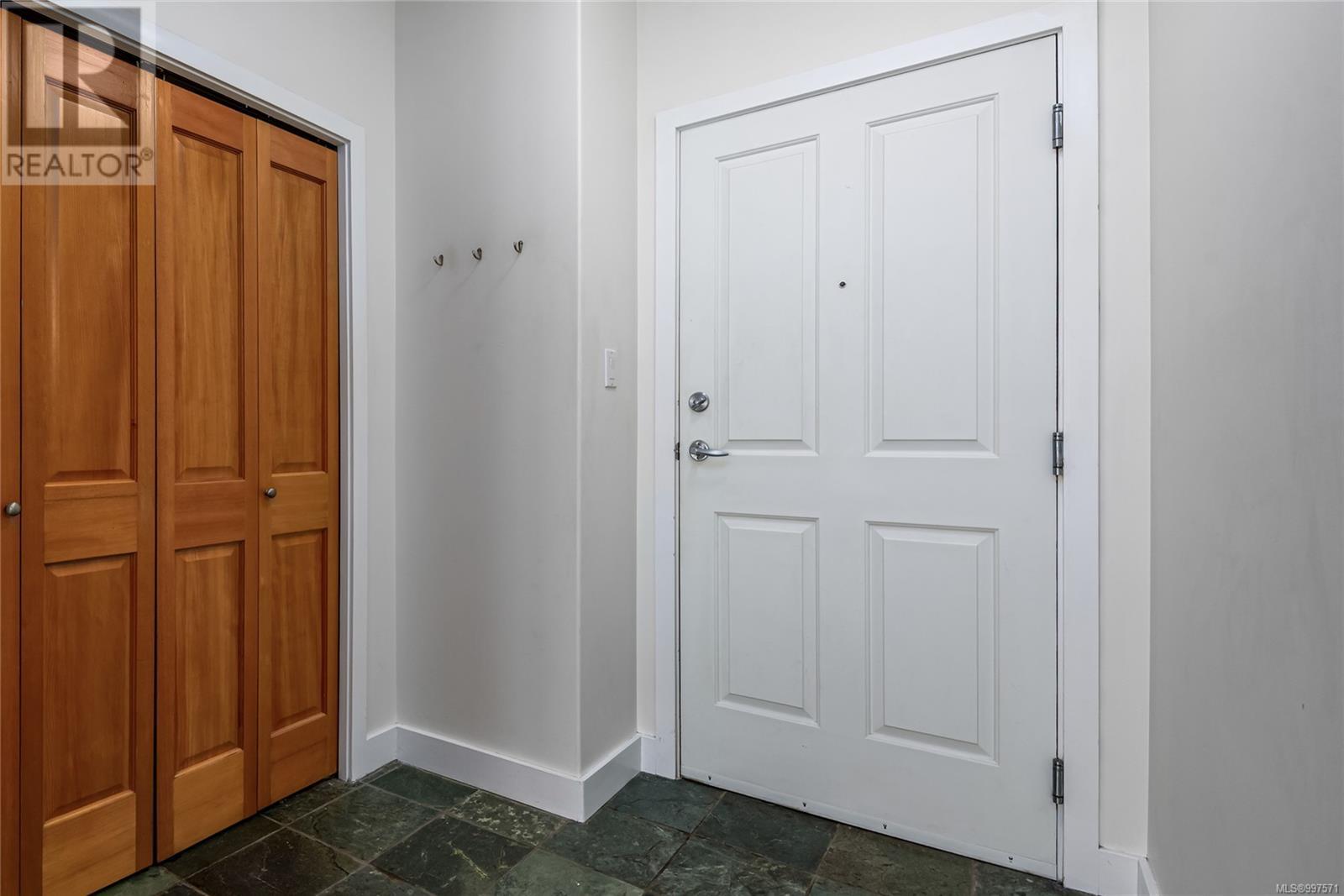231 2300 Mansfield Dr
