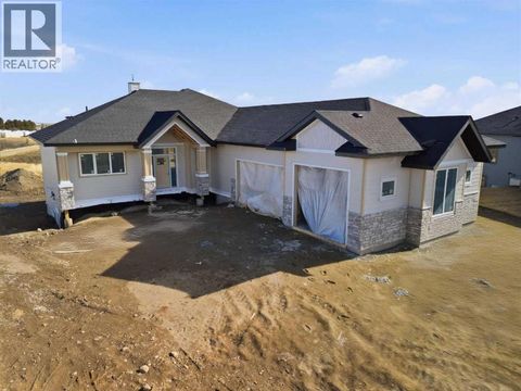 243 Red Tail Ridge SE High River AB t1v0j8