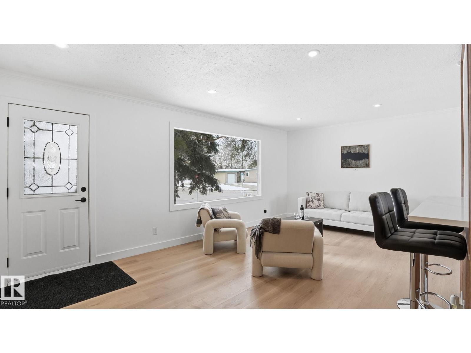 899 ALDER AV