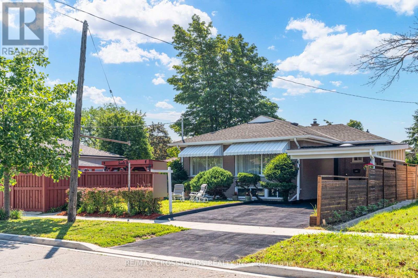 49 CLEMENTINE SQUARE