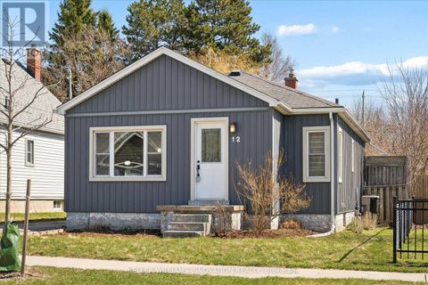 12 ST VINCENT STREET Kitchener ON N2H4R2