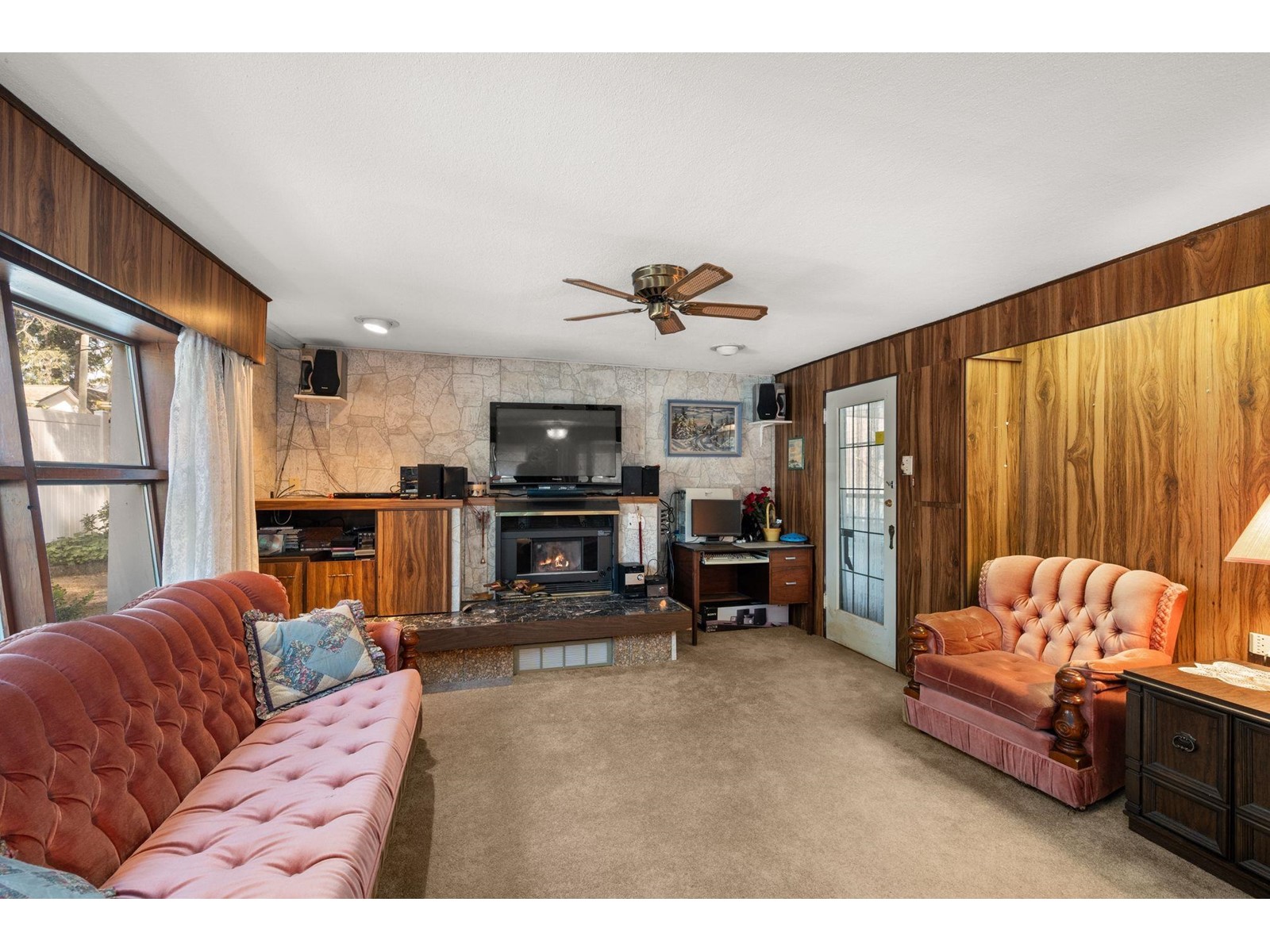 363 PINE STREET|Cultus Lake North