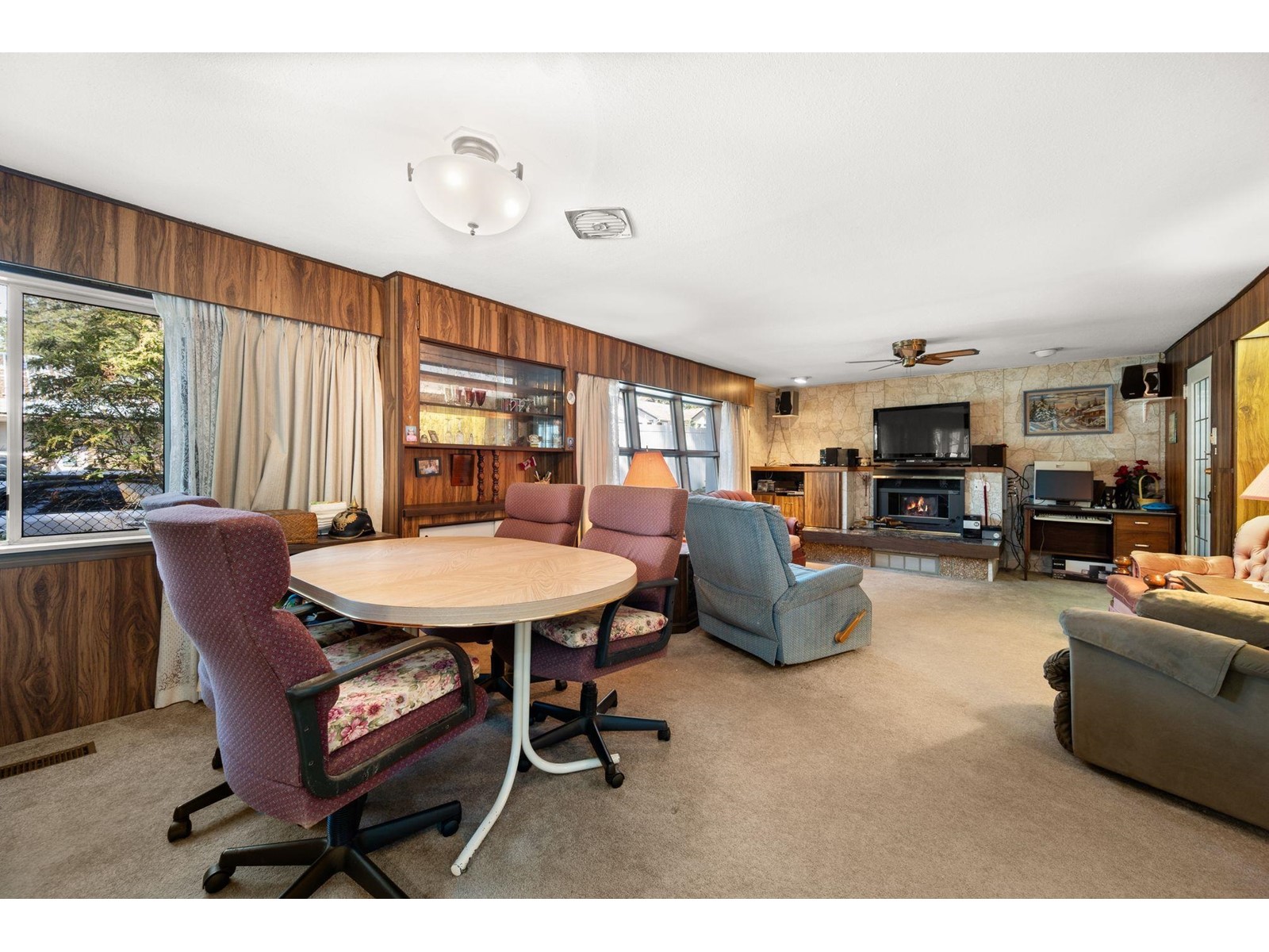 363 PINE STREET|Cultus Lake North