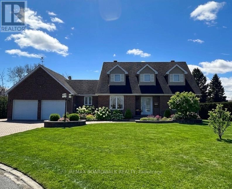 32 FAUCHER BOULEVARD