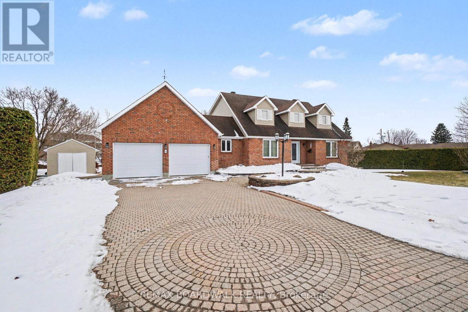 32 FAUCHER BOULEVARD