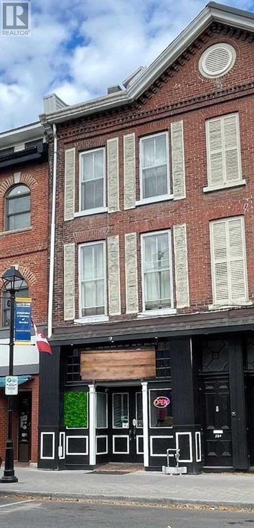 38 KING STREET W