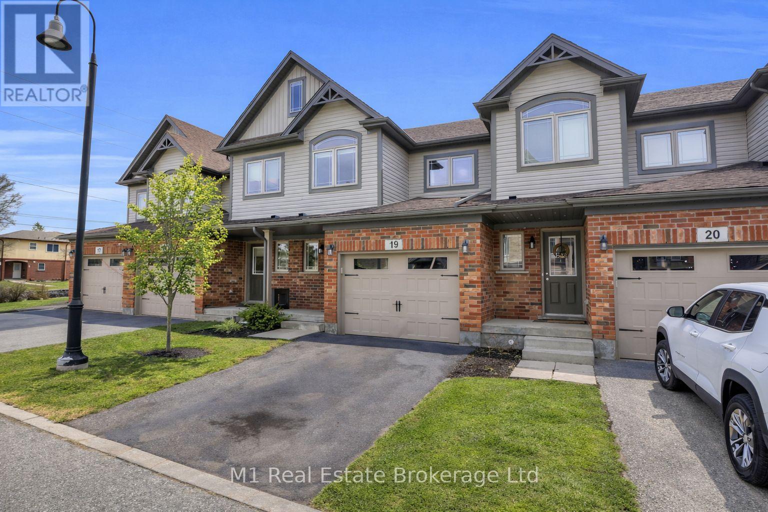 19 - 66 EASTVIEW ROAD