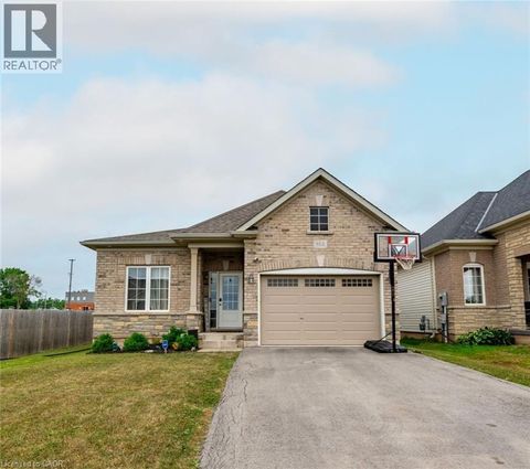 914 BURWELL Street Fort Erie ON L2A0E3