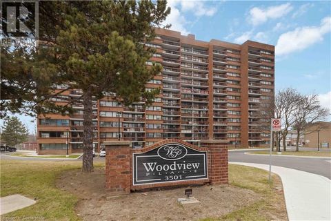 3501 GLEN ERIN Drive Unit# 1207 Mississauga ON L5L2E9