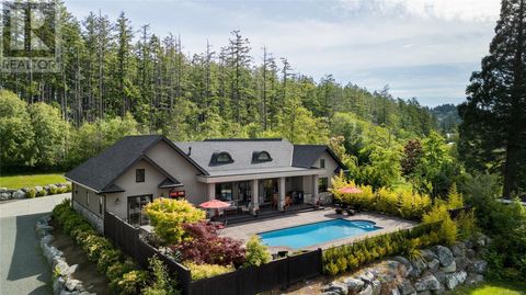 11325 Chalet Rd North Saanich BC V8L5M1