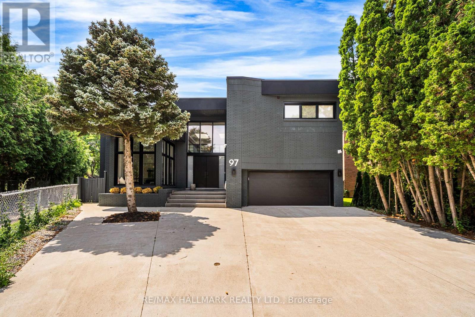 97 CLARINDA DRIVE