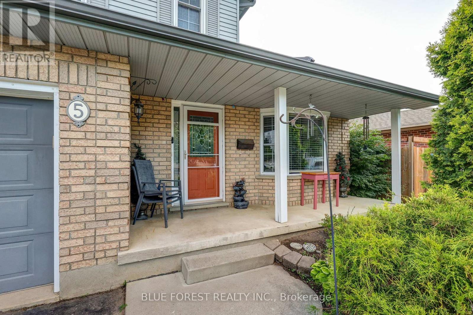 5 BONAPARTE LANE