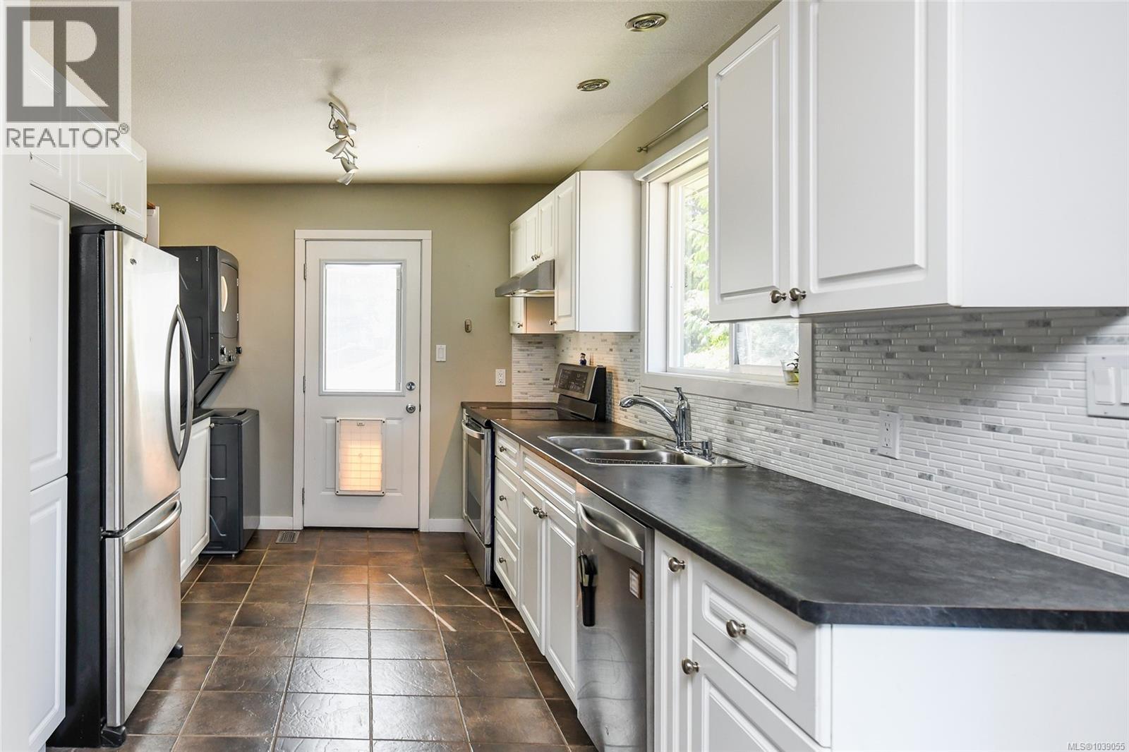 280 Glacier View Dr
