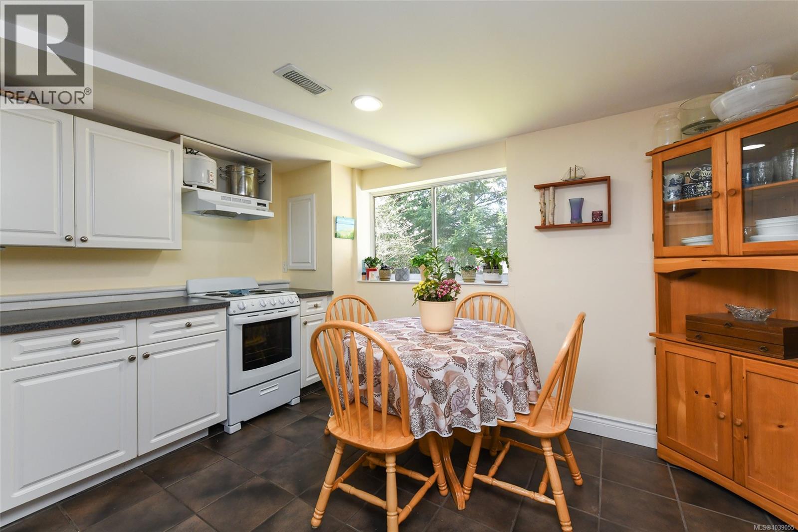 280 Glacier View Dr