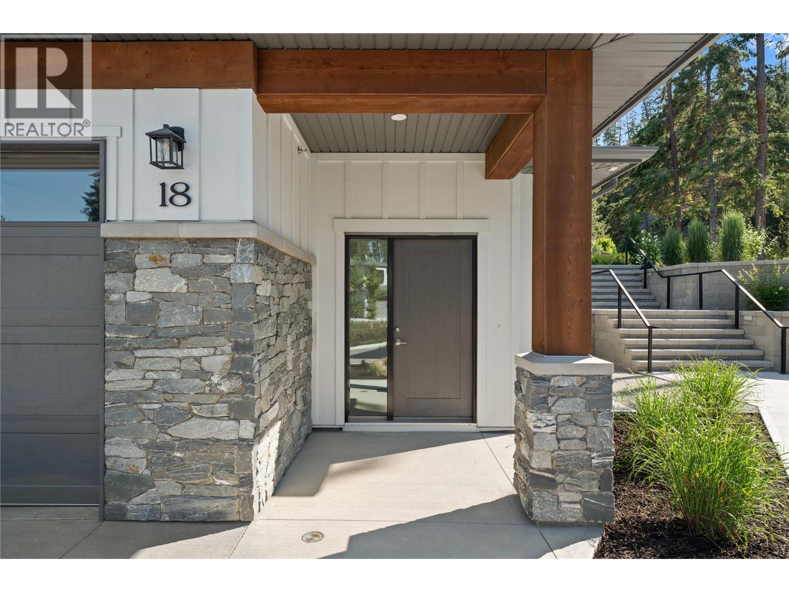 1979 Country Club Drive Unit# 18