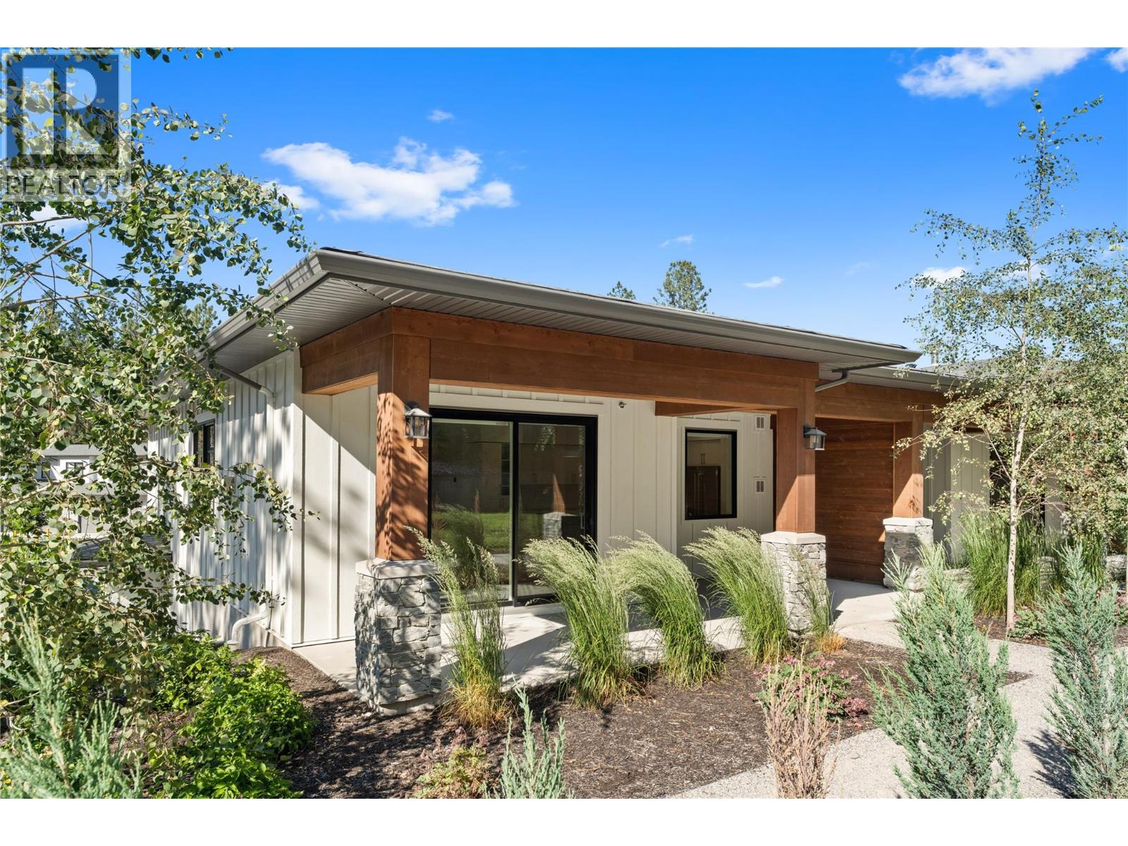 1979 Country Club Drive Unit# 18