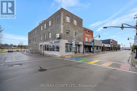 45 FRONT STREET Quinte West (Trenton Ward) ON K8V4N3