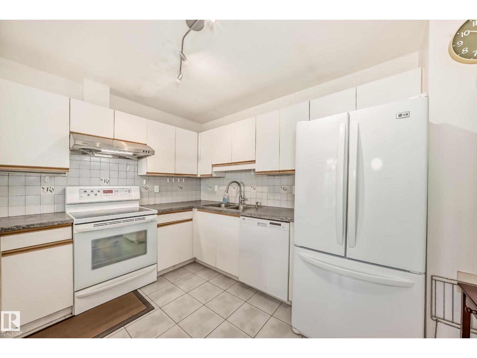 #28 9520 174 ST NW