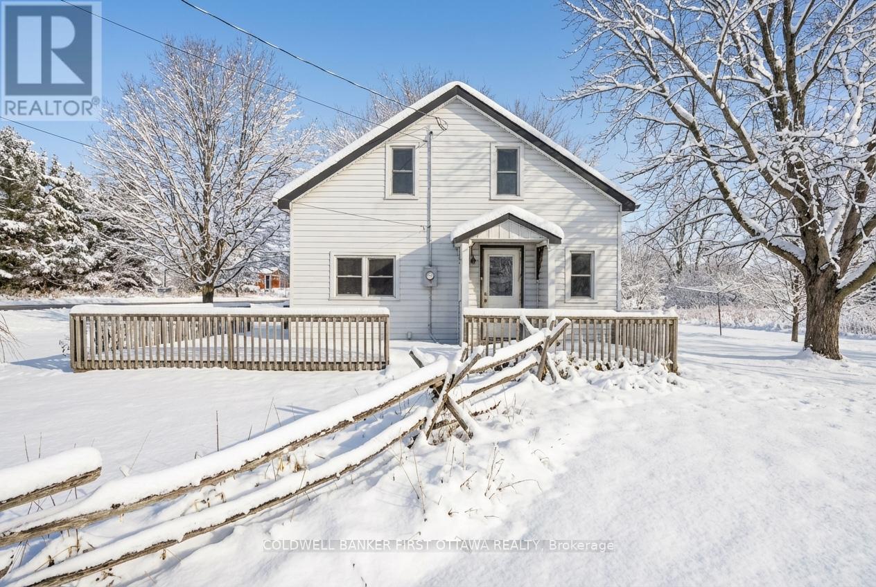 3004 RIDEAU FERRY ROAD