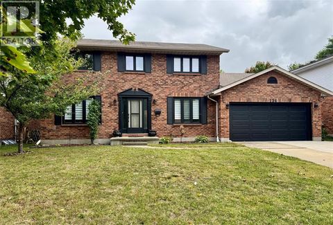 134 CONESTOGA DRIVE Sarnia ON N7S5V9