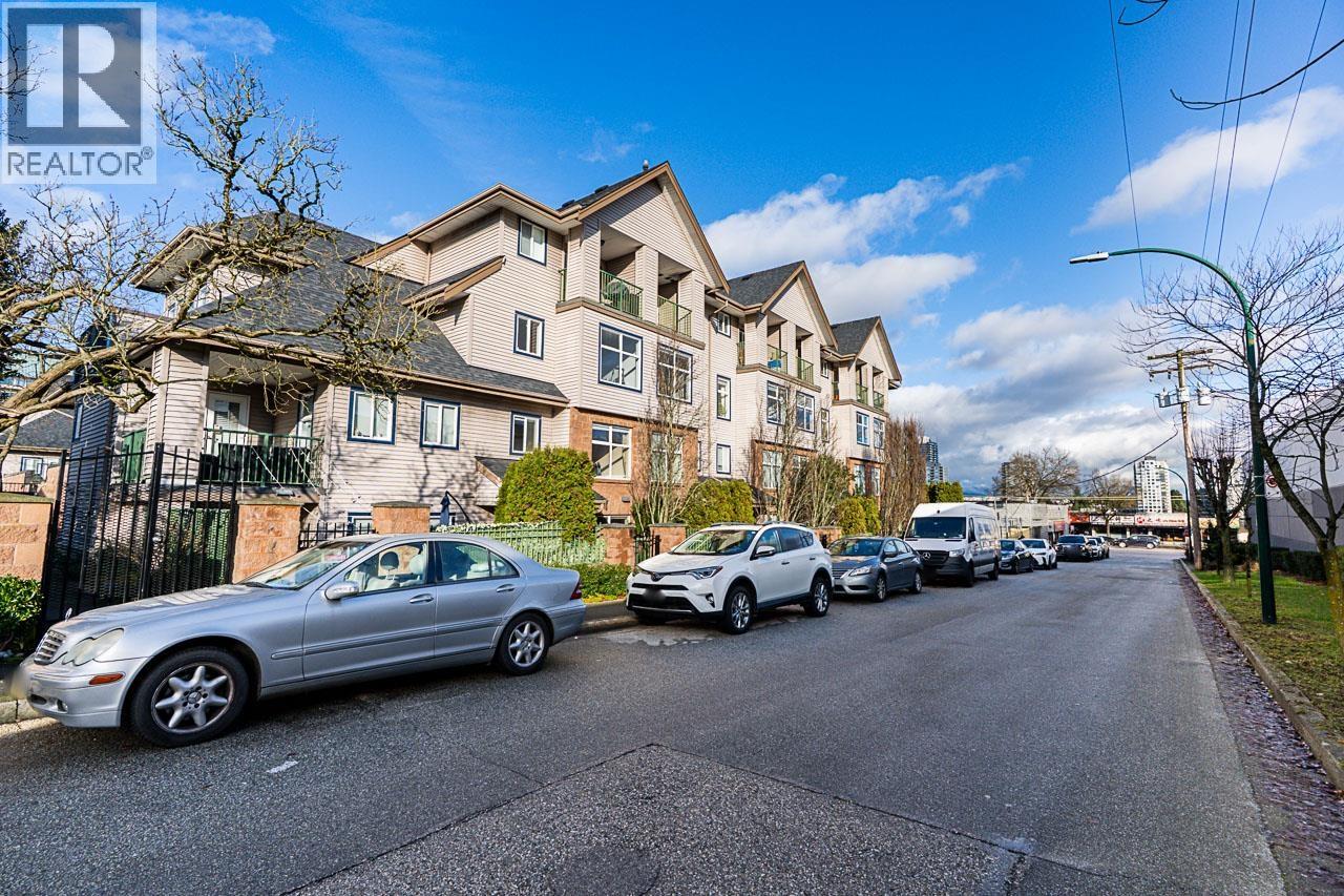 211 5625 SENLAC STREET