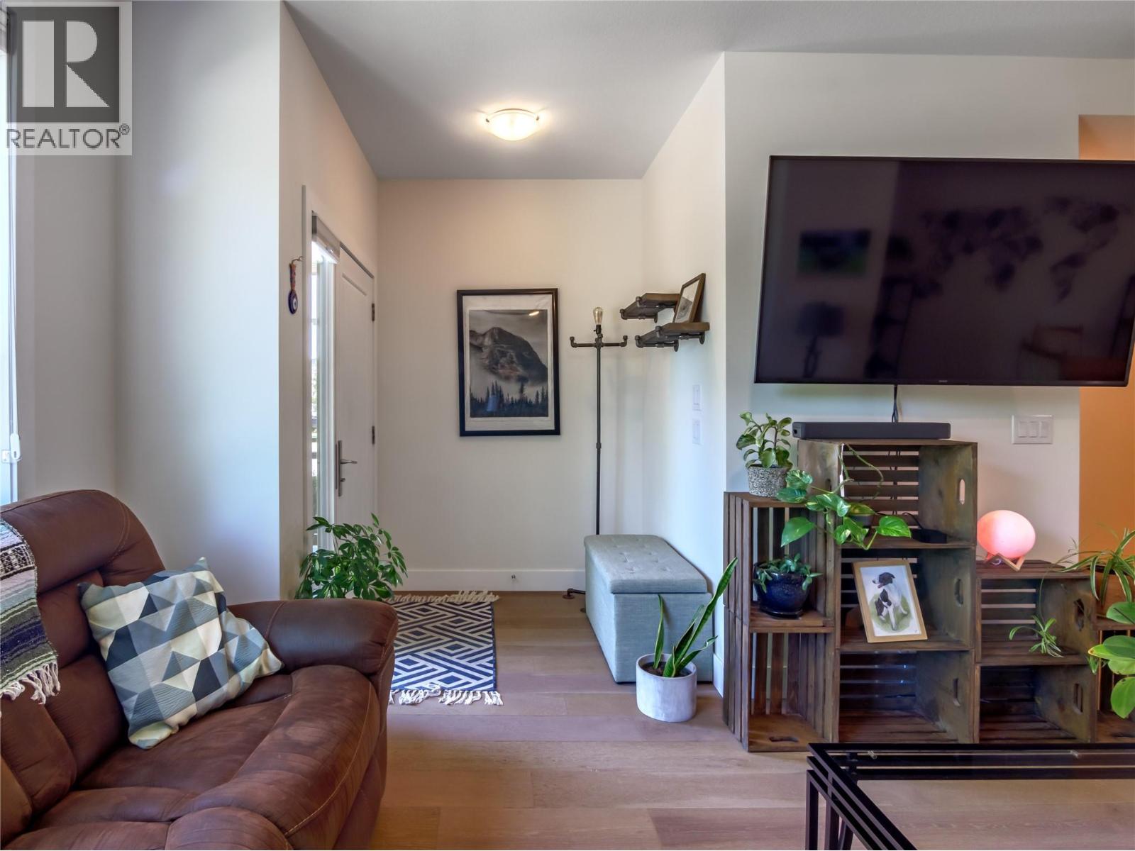 300 DRYSDALE Boulevard Unit# 17