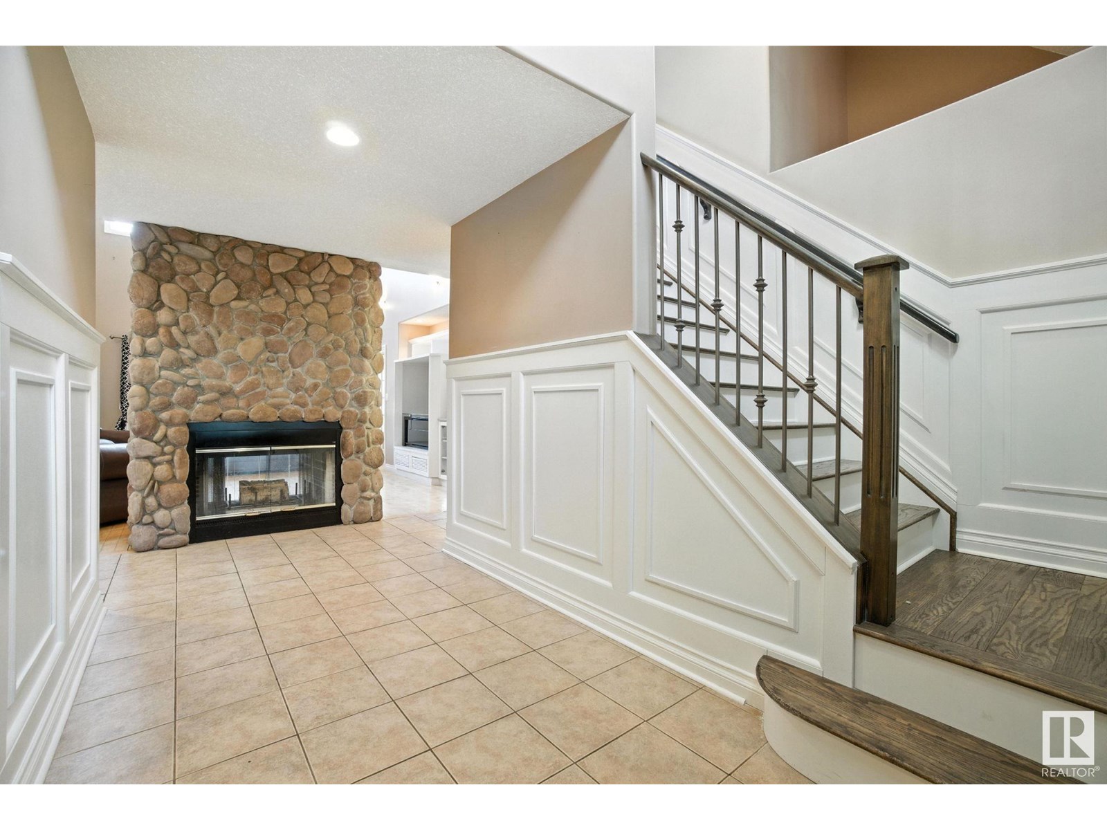 #84 54519 RGE ROAD 272