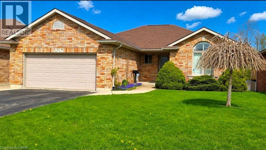 Photo 1 of 31 — 451 QUEEN Street S, Simcoe, ON N3Y5N1
