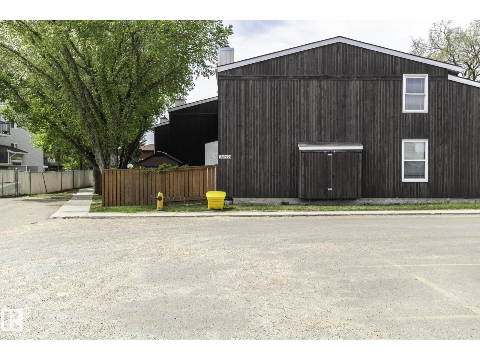 18439 66 AV NW