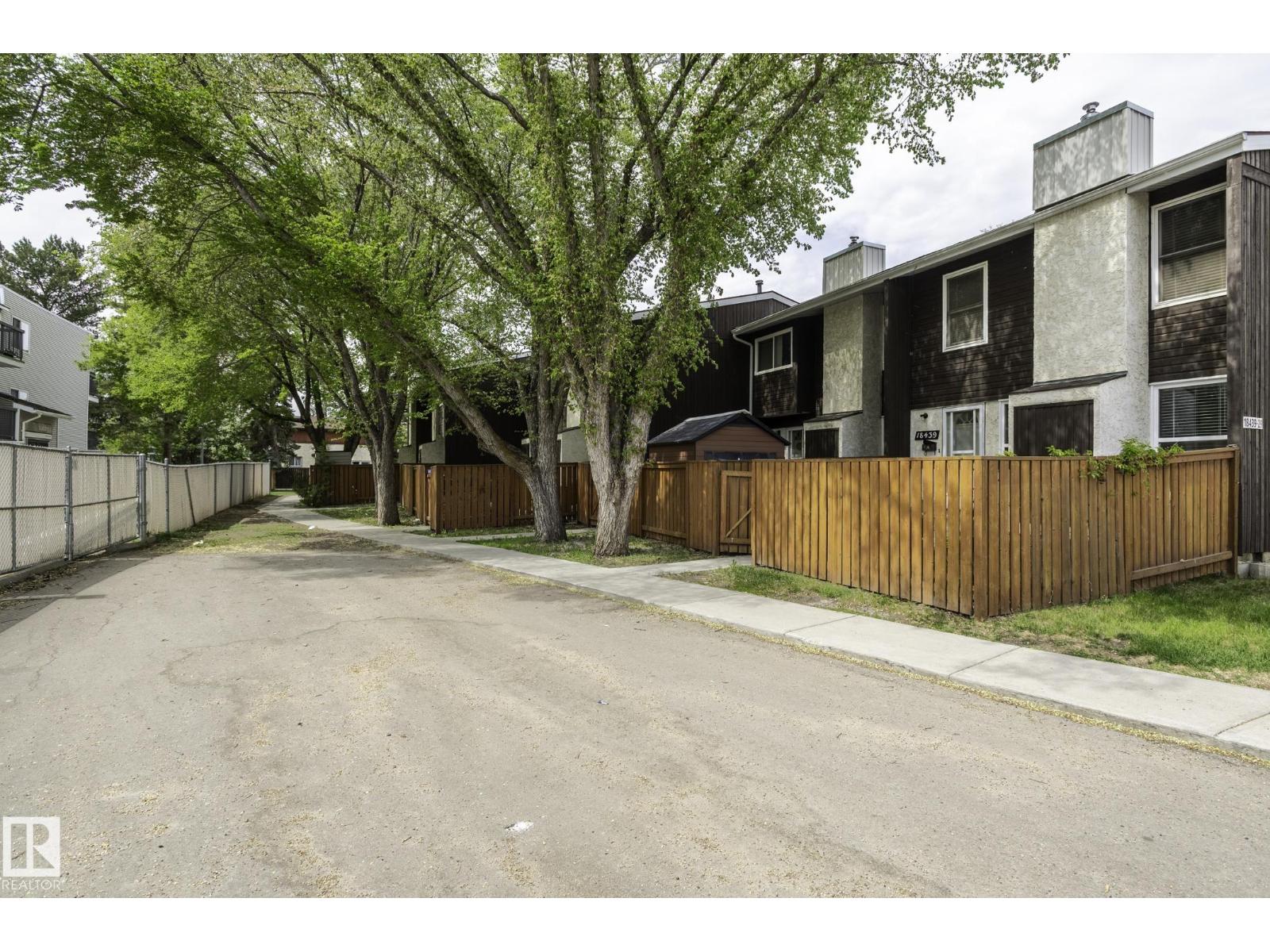 18439 66 AV NW