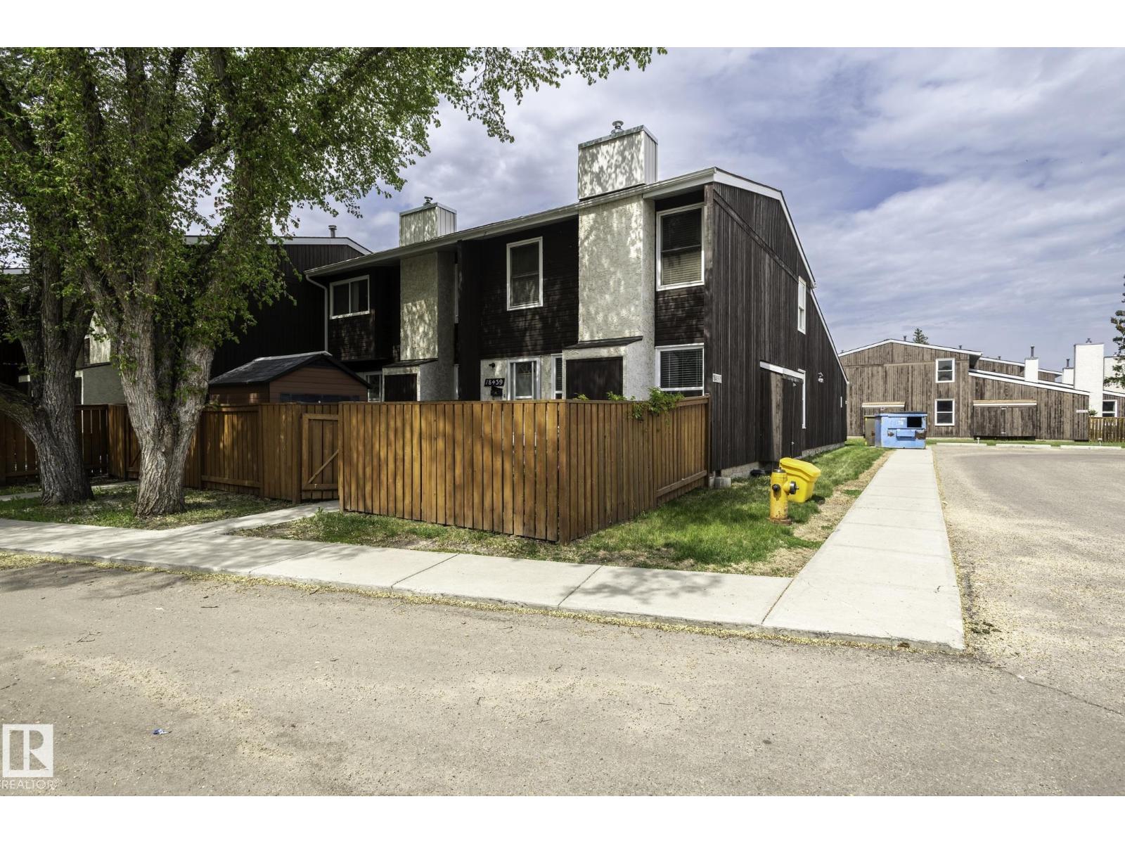 18439 66 AV NW