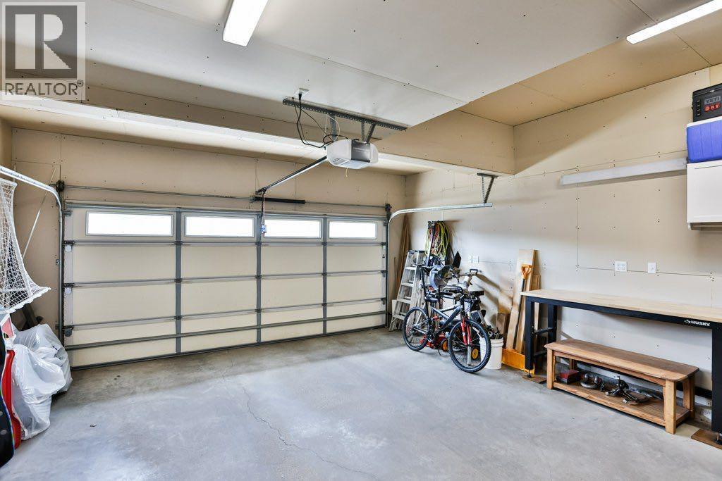 573 Squamish Lane W
