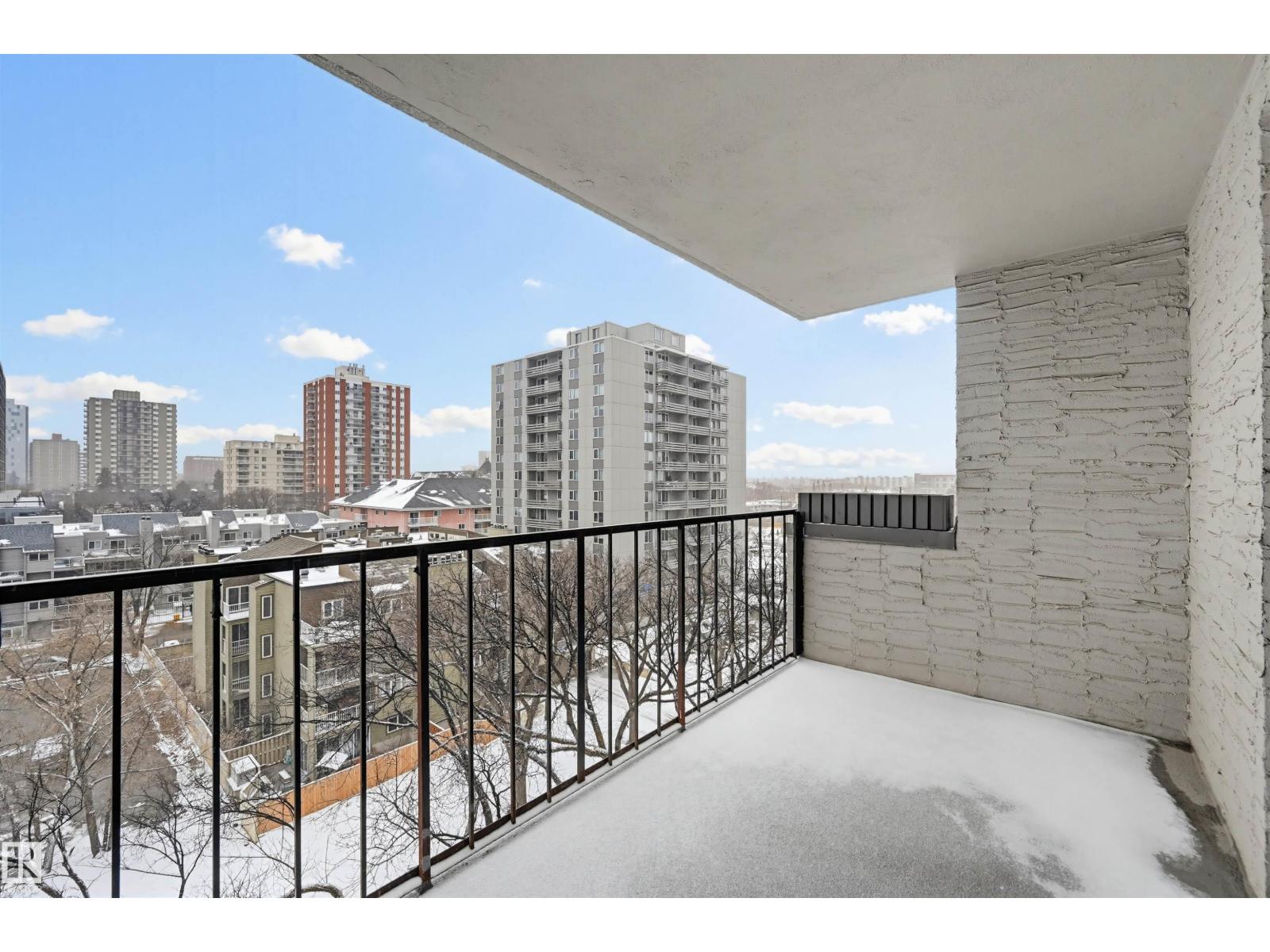 #701 10135 116 ST NW NW