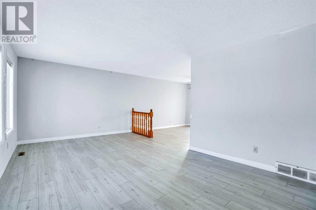 5403 Rundleview Road NE