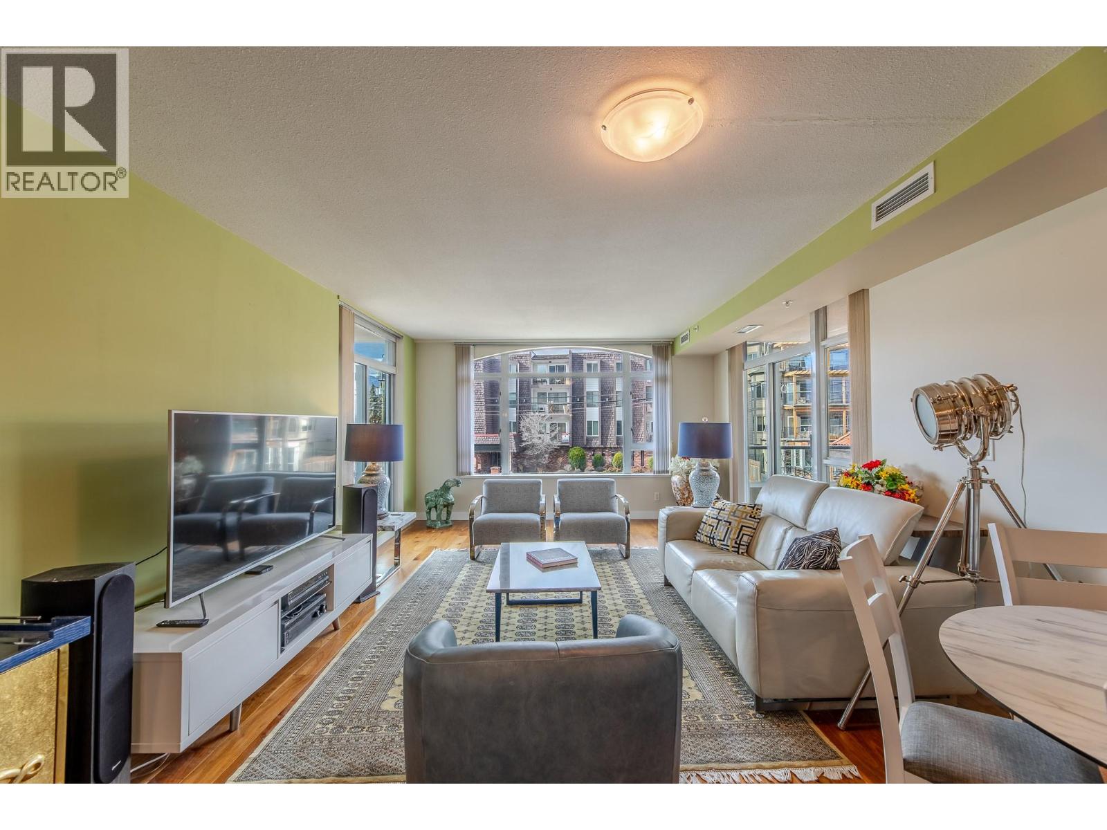 160 Lakeshore Drive W Unit# 203