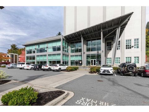 220 34077 GLADYS AVENUE Abbotsford BC V2S2E8